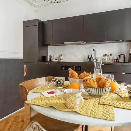 Apartament T2 Haussmannien Renovated In - Welkeys